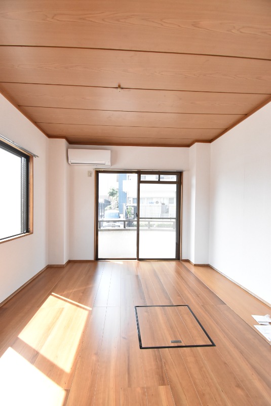 ��ʌ�����s�˒˂Q���ڂ̃}���V�����̋��ԁE���r���O