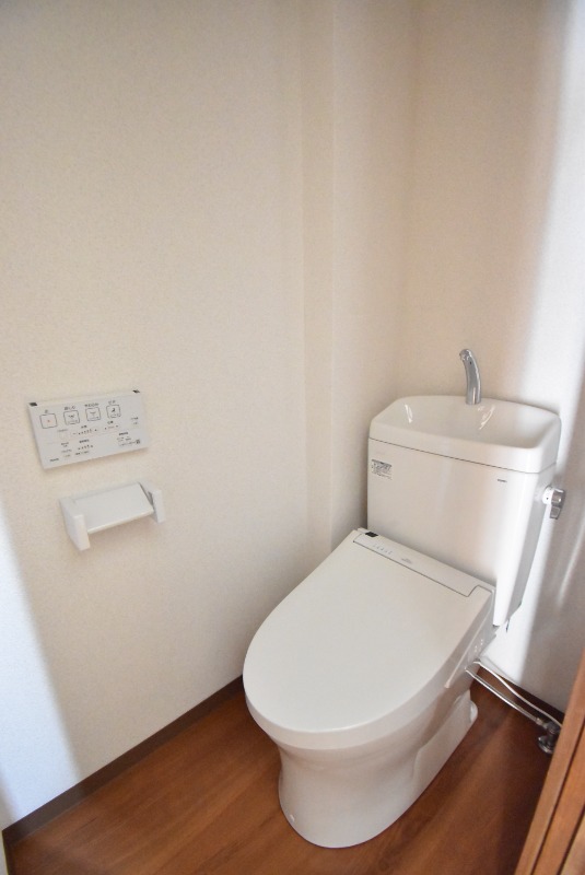 ��ʌ�����s�˒˂Q���ڂ̃}���V�����̃g�C��