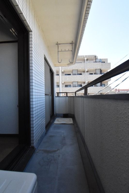 ��ʌ��������܎s�������J�W���ڂ̃}���V�����̃o���R�j�[