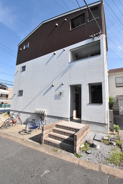 ��ʌ�����s���ԂP����20-26�̃A�p�[�g�̌����O��