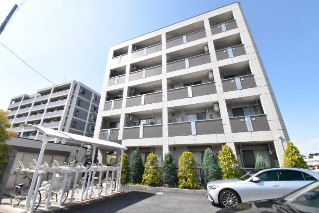 ��ʌ�����s�厚������̃}���V�����̌����O��