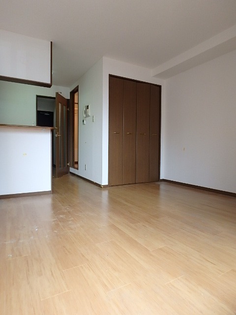 ��ʌ�����s�㒬�P���ڂ̃}���V�����̋����E���r���O