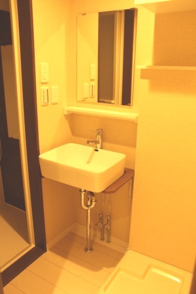 ��ʌ��������܎s�΋擌�Y�a�Q���ڂ̃}���V�����̐��ʏ�