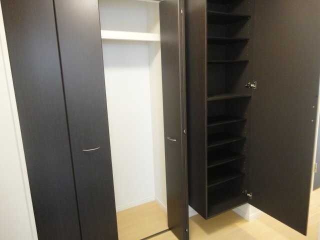 ��ʌ�����s�厚������̃}���V�����̎��[