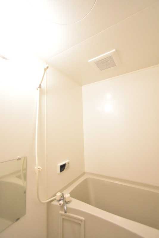 ��ʌ��������܎s���撆���Q���ڂ̃A�p�[�g�̃o�X