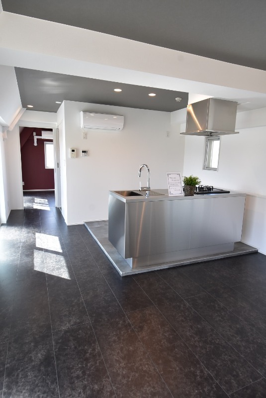 ��ʌ��������܎s��{��y�蒬�P���ڂ̃}���V�����̋����E���r���O