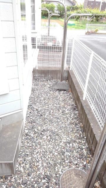 ��ʌ��t�����s��x�̃A�p�[�g�̃o���R�j�[