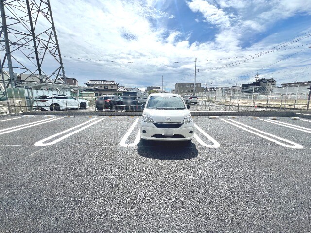 ��ʌ��������܎s����厚�w��̃A�p�[�g�̒��ԏ�