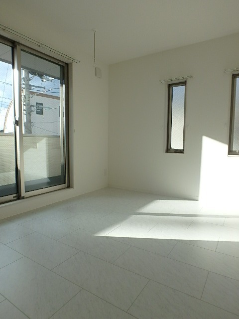 ��ʌ��������܎s��{����ؒ��Q���ڂ̃}���V�����̋��ԁE���r���O