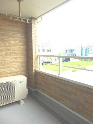 ��ʌ��z�J�s���C�N�^�E���V���ڂ̃A�p�[�g�̃o���R�j�[