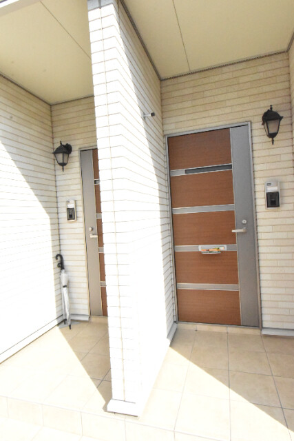 ��ʌ��z�J�s���C�N�^�E���V���ڂ̃A�p�[�g�̃G���g�����X