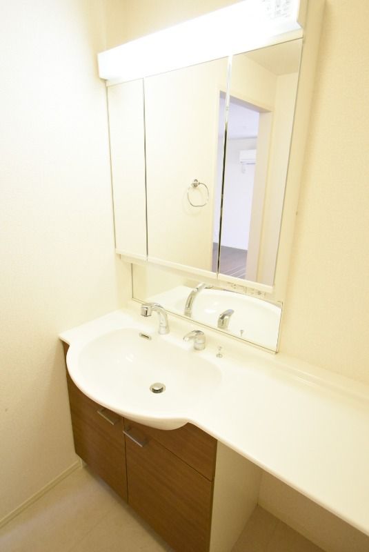 ��ʌ��������܎s�������a�c���P���ڂ̃A�p�[�g�̐��ʏ�