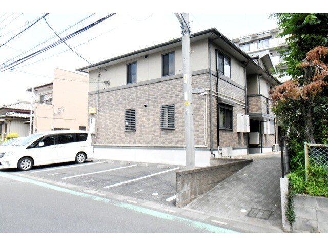 ��ʌ�����s�˒˂R����11-20�̃A�p�[�g�̌����O��