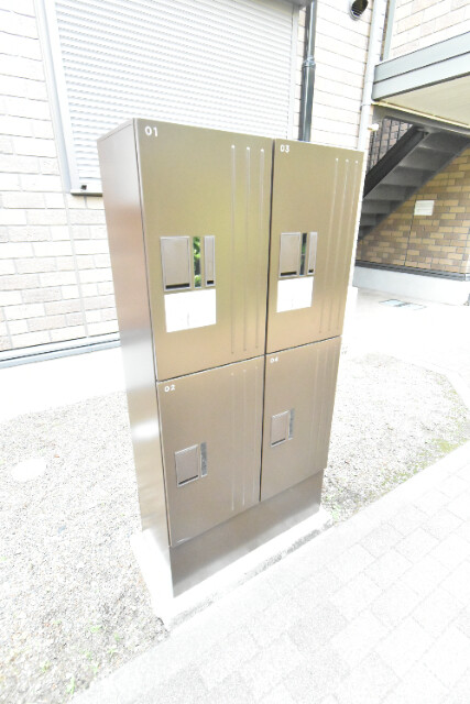 ��ʌ�����s�˒˂R���ڂ̃A�p�[�g�̂��̑�