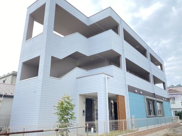 ��ʌ�����s�씵���J�T���ڂ̃}���V�����̌����O��