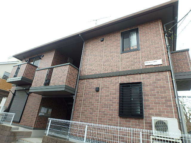 ��ʌ��������܎s��������Q���ڂ̃A�p�[�g�̌����O��