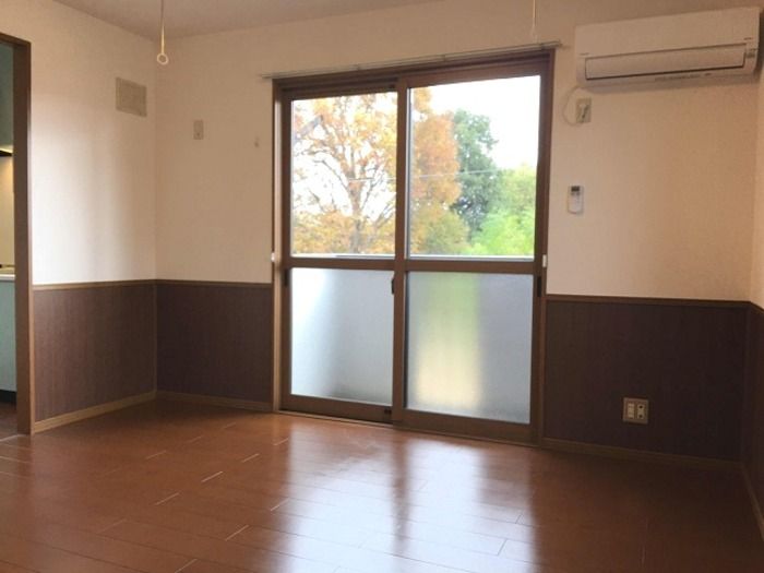 ��ʌ��������܎s��������Q���ڂ̃A�p�[�g�̋��ԁE���r���O