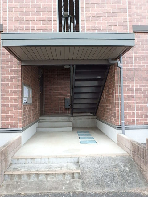 ��ʌ��������܎s��������Q���ڂ̃A�p�[�g�̃G���g�����X