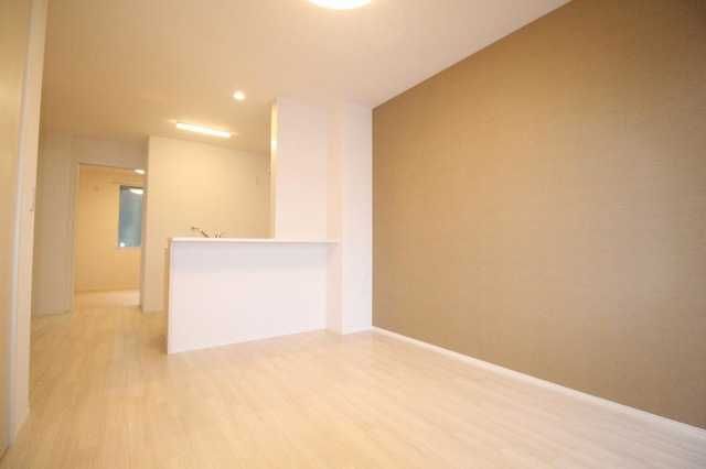 ��ʌ��z�J�s�{�{���P���ڂ̃A�p�[�g�̋��ԁE���r���O