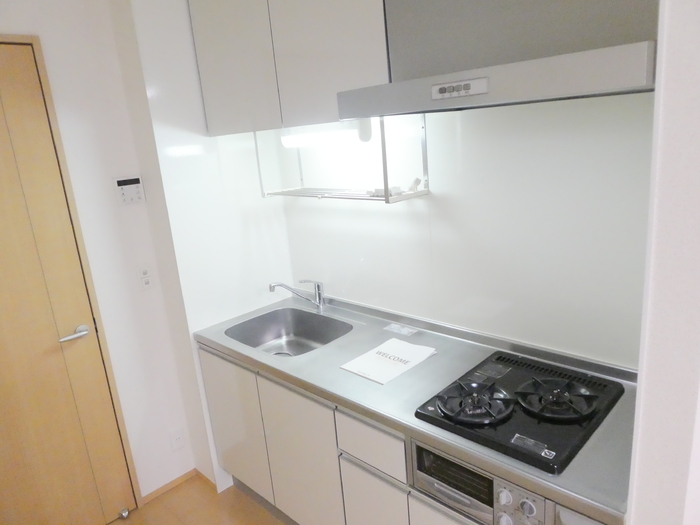 ��ʌ�����s������R���ڂ̃A�p�[�g�̃L�b�`��