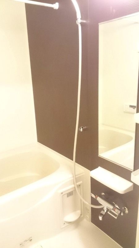 ��ʌ��z�J�s���R���ڂ̃A�p�[�g�̃o�X