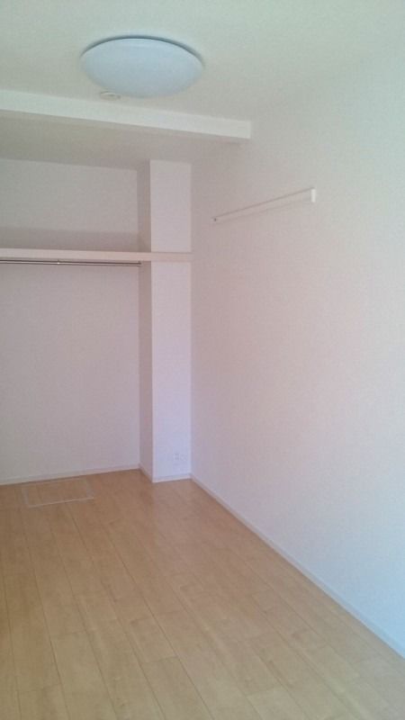 ��ʌ��z�J�s���R���ڂ̃A�p�[�g�̂��̑������E�X�y�[�X