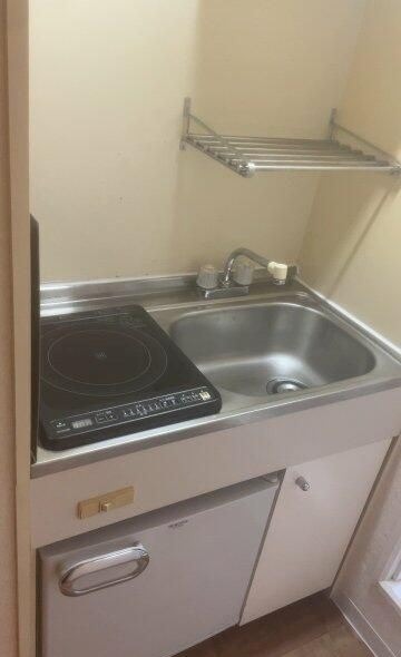 ��ʌ��t�����s�Β��P���ڂ̃A�p�[�g�̃L�b�`��