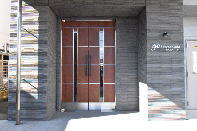 ��ʌ��z�J�s��z�J�S���ڂ̃}���V�����̃G���g�����X