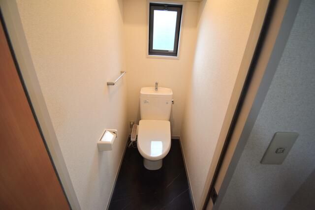 ��ʌ�����s������Q���ڂ̃A�p�[�g�̃g�C��