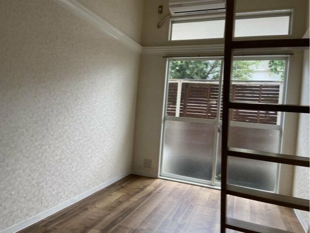 ��ʌ��t�����s�Β��P���ڂ̃A�p�[�g�̃o���R�j�[