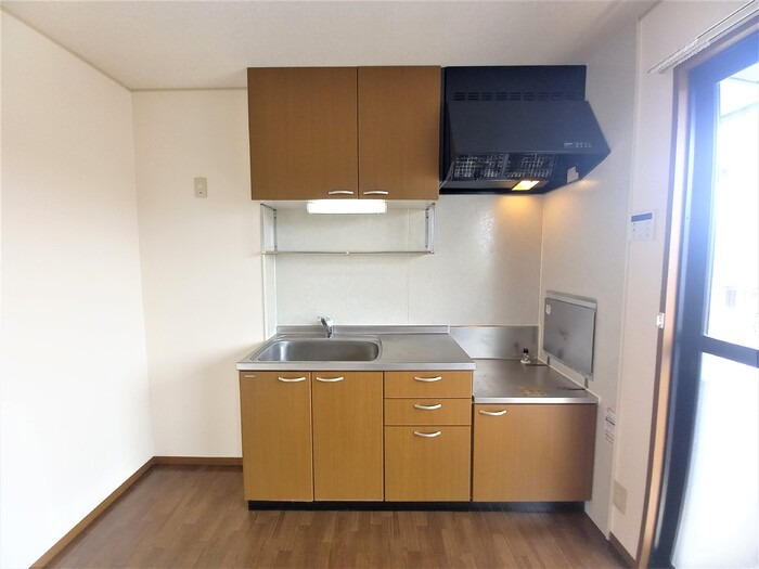 ��ʌ��t�����s�~�c�{���Q���ڂ̃A�p�[�g�̃L�b�`��