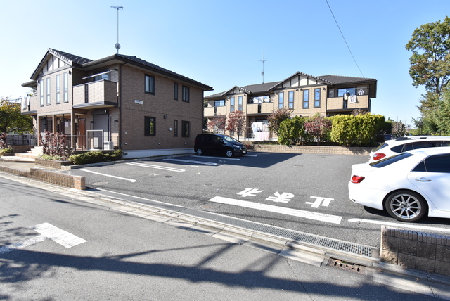 ��ʌ��������܎s�΋擹�c�y�R���ڂ̃A�p�[�g�̒��ԏ�