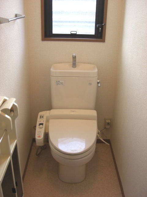 ��ʌ��������܎s�Y�a�挳���Q���ڂ̃e���X�n�E�X�̃g�C��