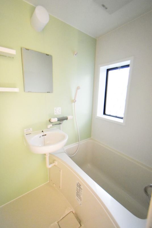 ��ʌ��������܎s�k��A�|���P���ڂ̃A�p�[�g�̃o�X