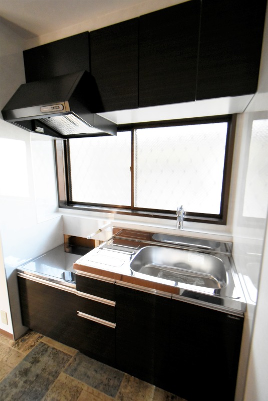 ��ʌ��������܎s�k��A�|���P���ڂ̃A�p�[�g�̃L�b�`��