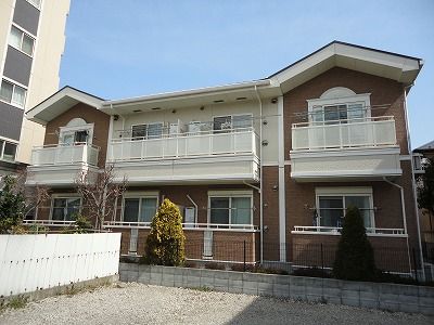 ��ʌ�����s���L�P���ڂ̃A�p�[�g�̌����O��