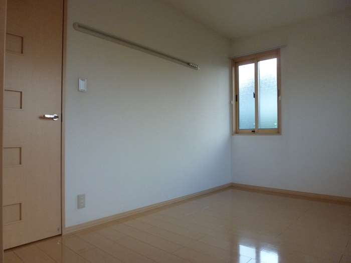 ��ʌ��������܎s���撬�J�R���ڂ̃A�p�[�g�̂��̑������E�X�y�[�X