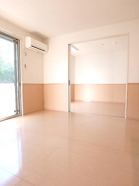 ��ʌ��������܎s������{�����S���ڂ̃A�p�[�g�̋����E���r���O