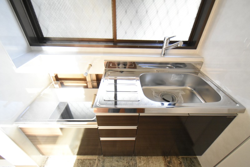 ��ʌ��������܎s�k��A�|���P���ڂ̃A�p�[�g�̃L�b�`��