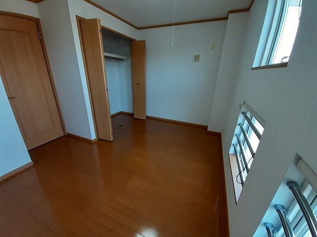 ��ʌ�����s���L�P���ڂ̃A�p�[�g�̂��̑������E�X�y�[�X