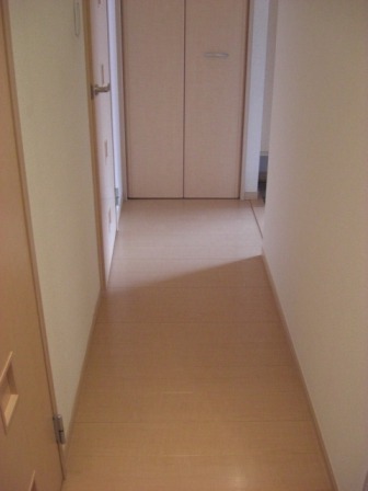 ��ʌ��������܎s���撬�J�R���ڂ̃A�p�[�g�̌���