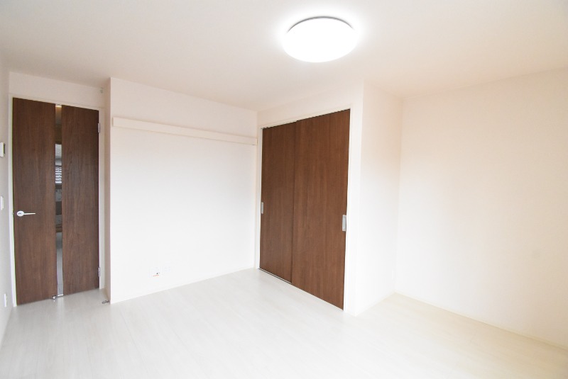 ��ʌ��������܎s������㗎���T���ڂ̃A�p�[�g�̋��ԁE���r���O