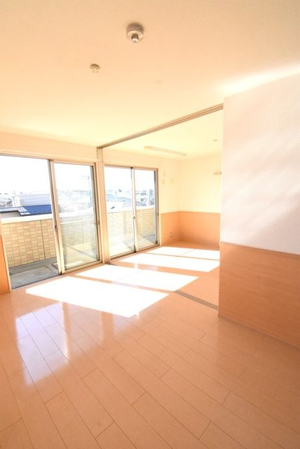 ��ʌ��������܎s�Y�a���؍�U���ڂ̃A�p�[�g�̋��ԁE���r���O