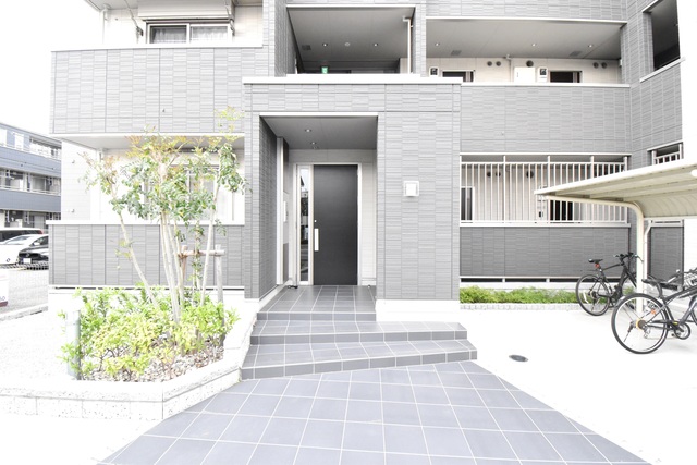 ��ʌ��������܎s������㗎���T���ڂ̃A�p�[�g�̃G���g�����X