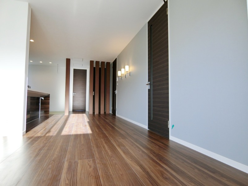 ��ʌ��������܎s�Y�a���؍�R���ڂ̃}���V�����̋����E���r���O