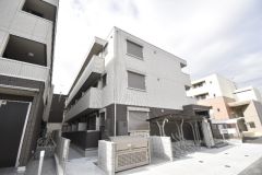 ��ʌ��������܎s����厚�w��1716�̃A�p�[�g�̌����O��