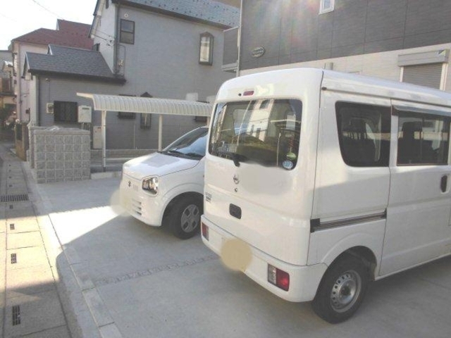 ��ʌ��������܎s�����扺�����V���ڂ̃A�p�[�g�̒��ԏ�