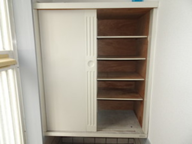 ��ʌ��������܎s�k��ޗǒ��̃A�p�[�g�̎��[