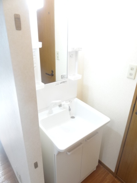 ��ʌ��������܎s��{��O���P���ڂ̃A�p�[�g�̐��ʏ�