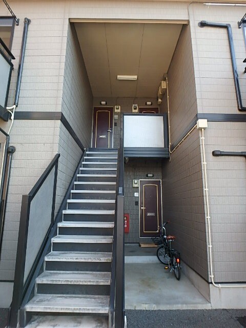 ��ʌ��������܎s��{��O���P���ڂ̃A�p�[�g�̃G���g�����X